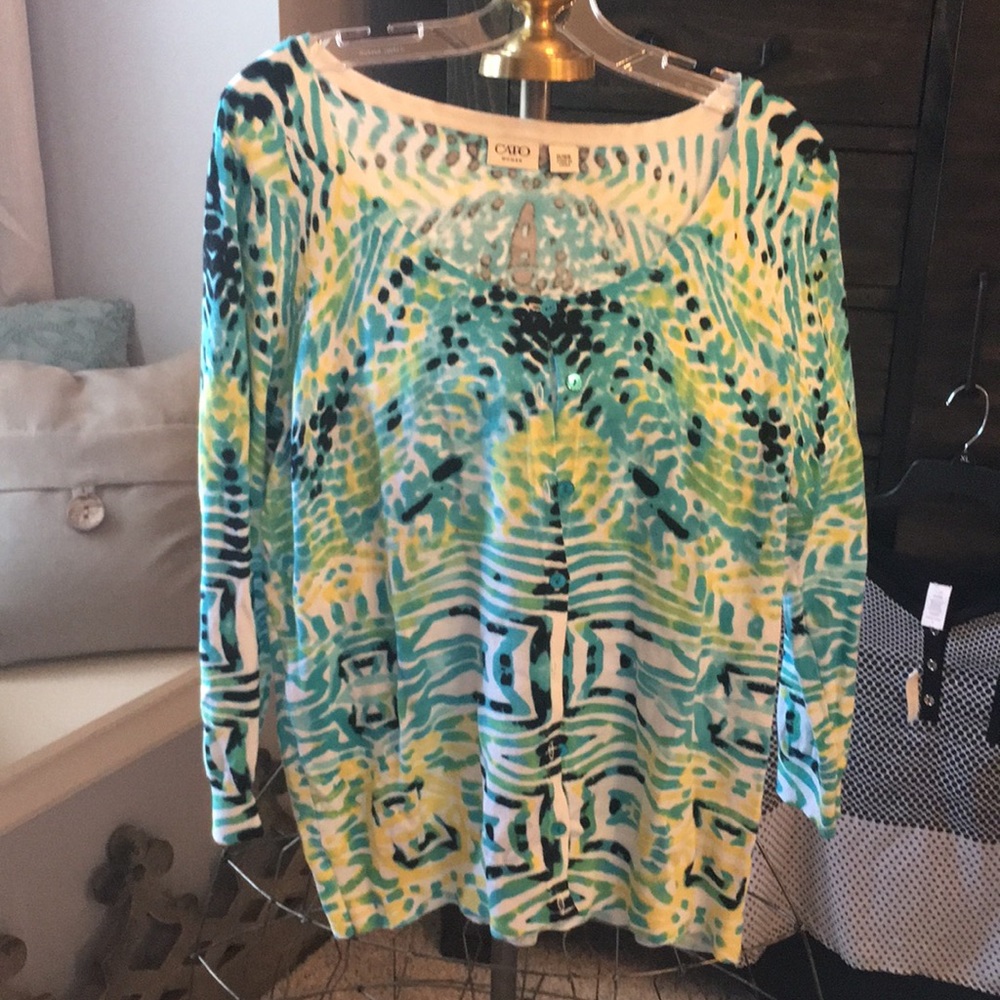 Ladies long sleeved lightweight sweater